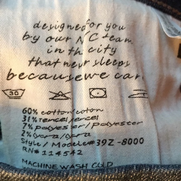 Blank NYC size 29 x 3” soft stretch cuffed denim blue jean full cut shorts EUC - Picture 9 of 15